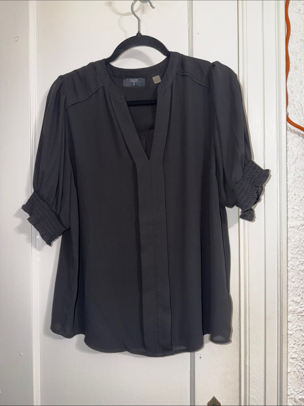 Tahari Black Split V-Neck Puff Sleeve Blouse